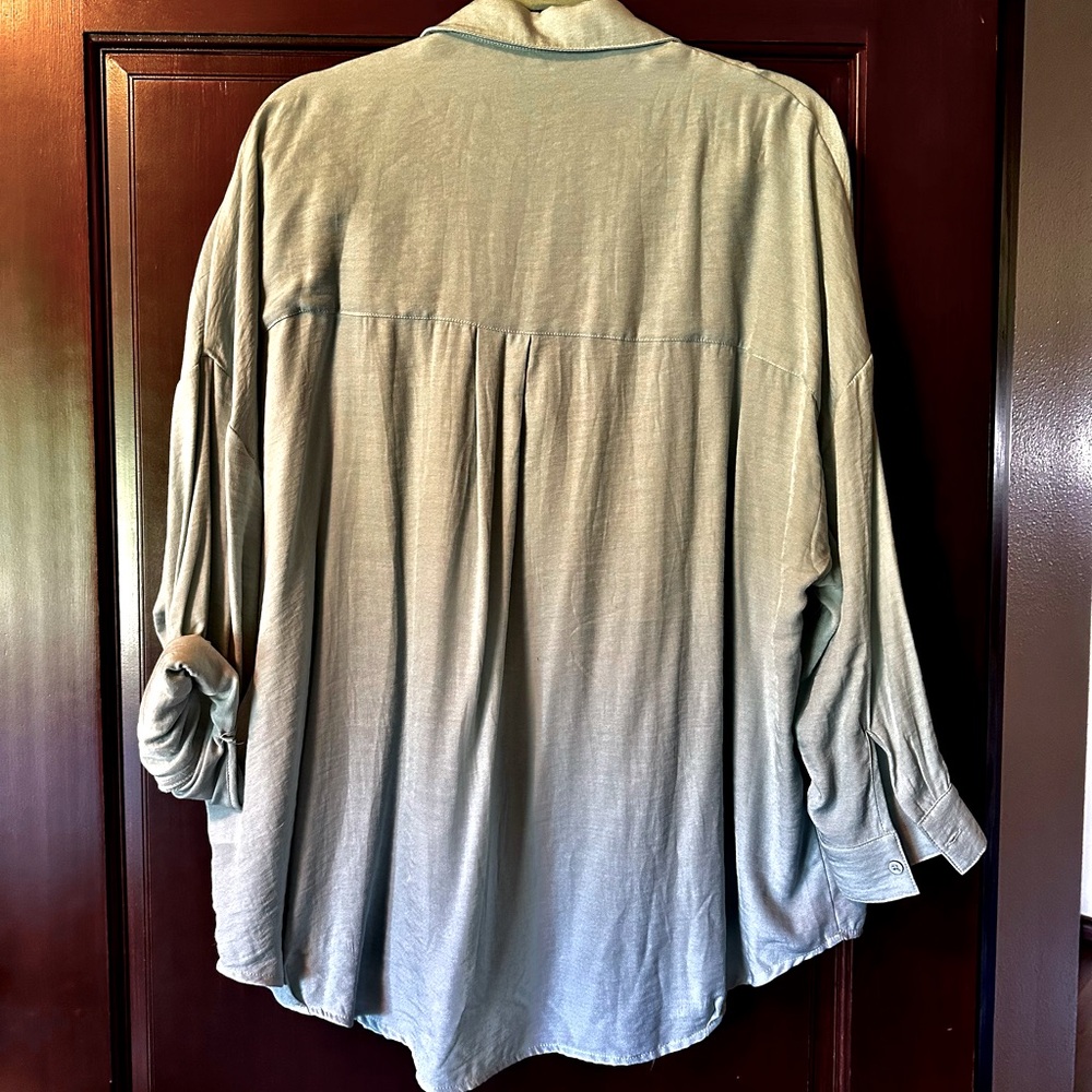 Long style light weight pretty blue blouse